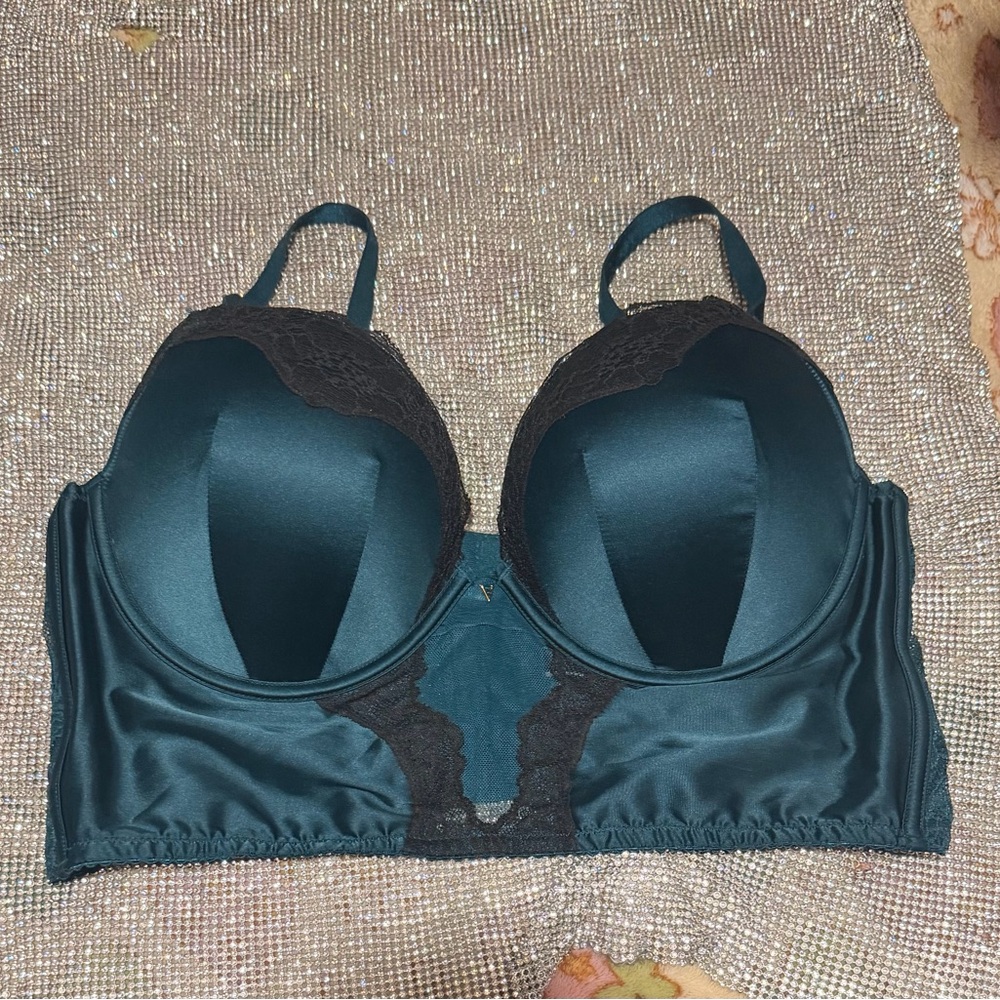 Victoria's Secret Teal and Black Lace Bra